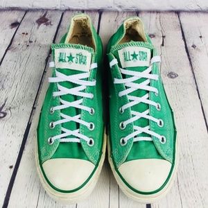Women's size 9 men's size 7 Kelly green all stars
